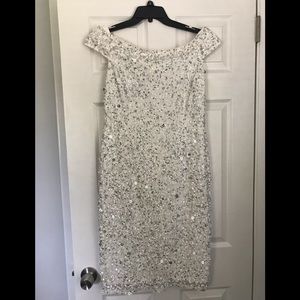 Adrianna Papell White/sequin knee length dress